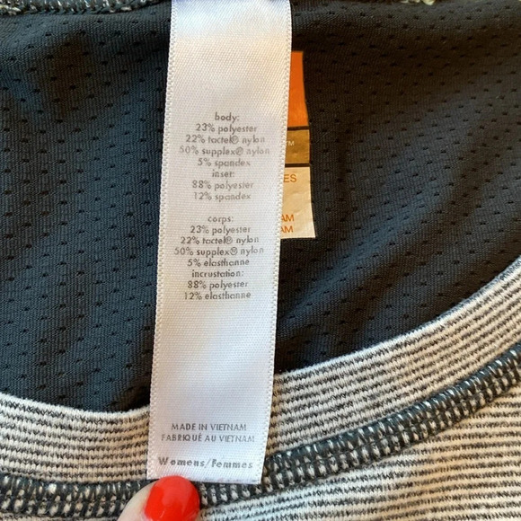 Lucy Tech Women’s Top Long Sleeved Ruched Thumbholes Grey Stripe Large - Picture 7 of 7